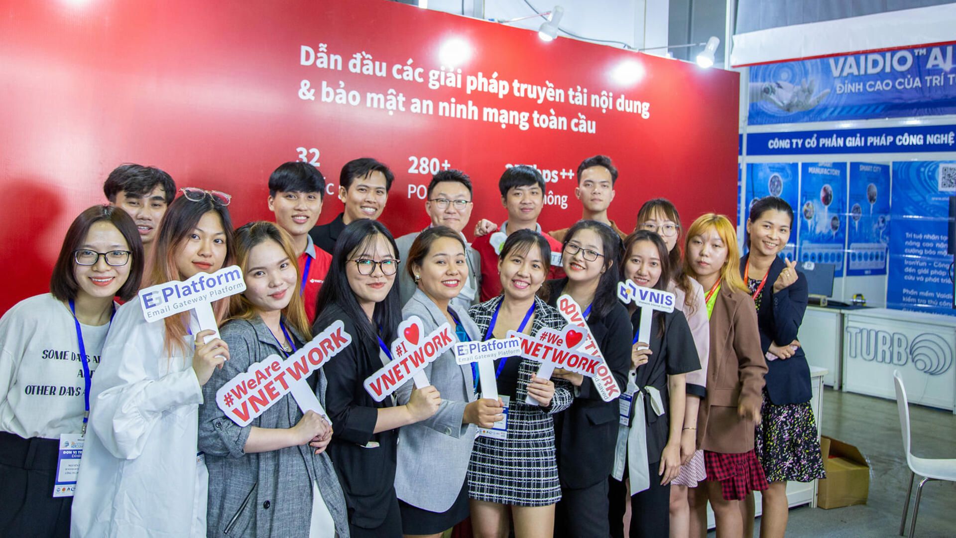 VNETWORK – Doanh nghiệp nhận được nhiều sự quan tâm nhất tại sự kiện triển lãm ICT COMM 2022 